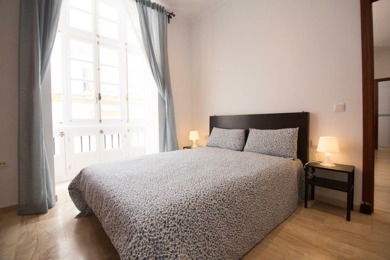 Extraordinario Piso Junto Playa Y En Pleno Centro Leilighet Cádiz Eksteriør bilde